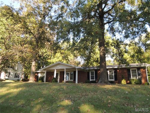 5 Spring Hill Dr, Greenville, IL, 62246-1200 | Card Image