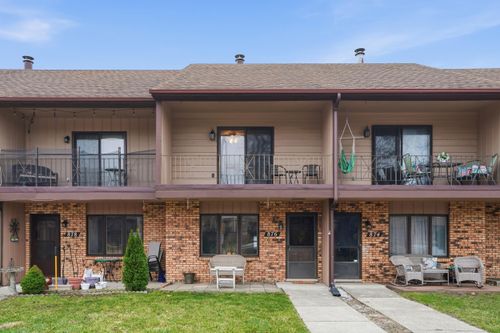 876 Jordan Cir, Schererville, IN, 46375-2279 | Card Image