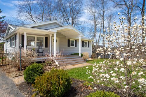 1 Nute Rd, Dover, NH, 03820-9121 | Card Image