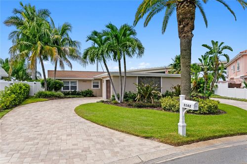 3142 W Vina Del Mar Boulevard, St Pete Beach, FL, 33706 | Card Image