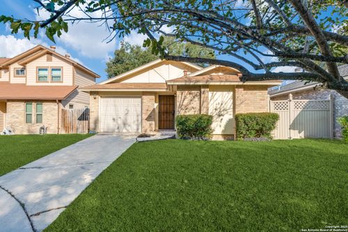 5215 Vinecrest Cir, Kirby, TX, 78219-1453 | Card Image