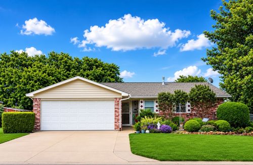 604 S Kate St, White Settlement, TX, 76108-1412 | Card Image