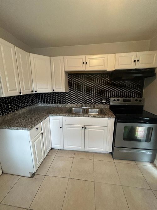 8-3208 Louisiana Avenue, Fort Pierce, FL, 34950 | Card Image