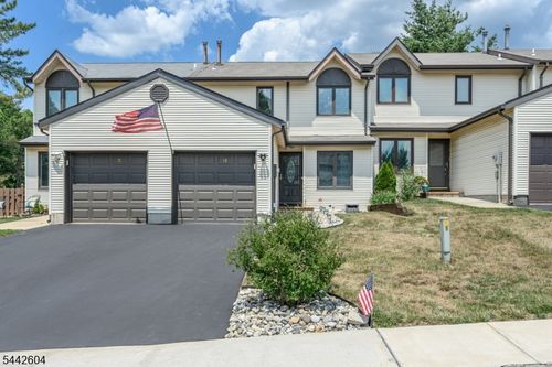 18 Holly Ct, Flemington, NJ, 08822-3010 | Card Image