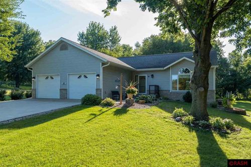 227 Shady Oak Dr, Courtland, MN, 56021-9737 | Card Image