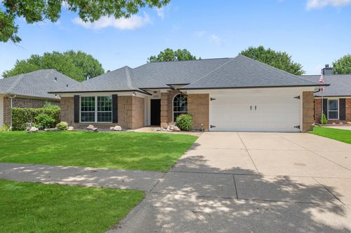5503 Misty Crest Dr, Arlington, TX, 76017-4127 | Card Image