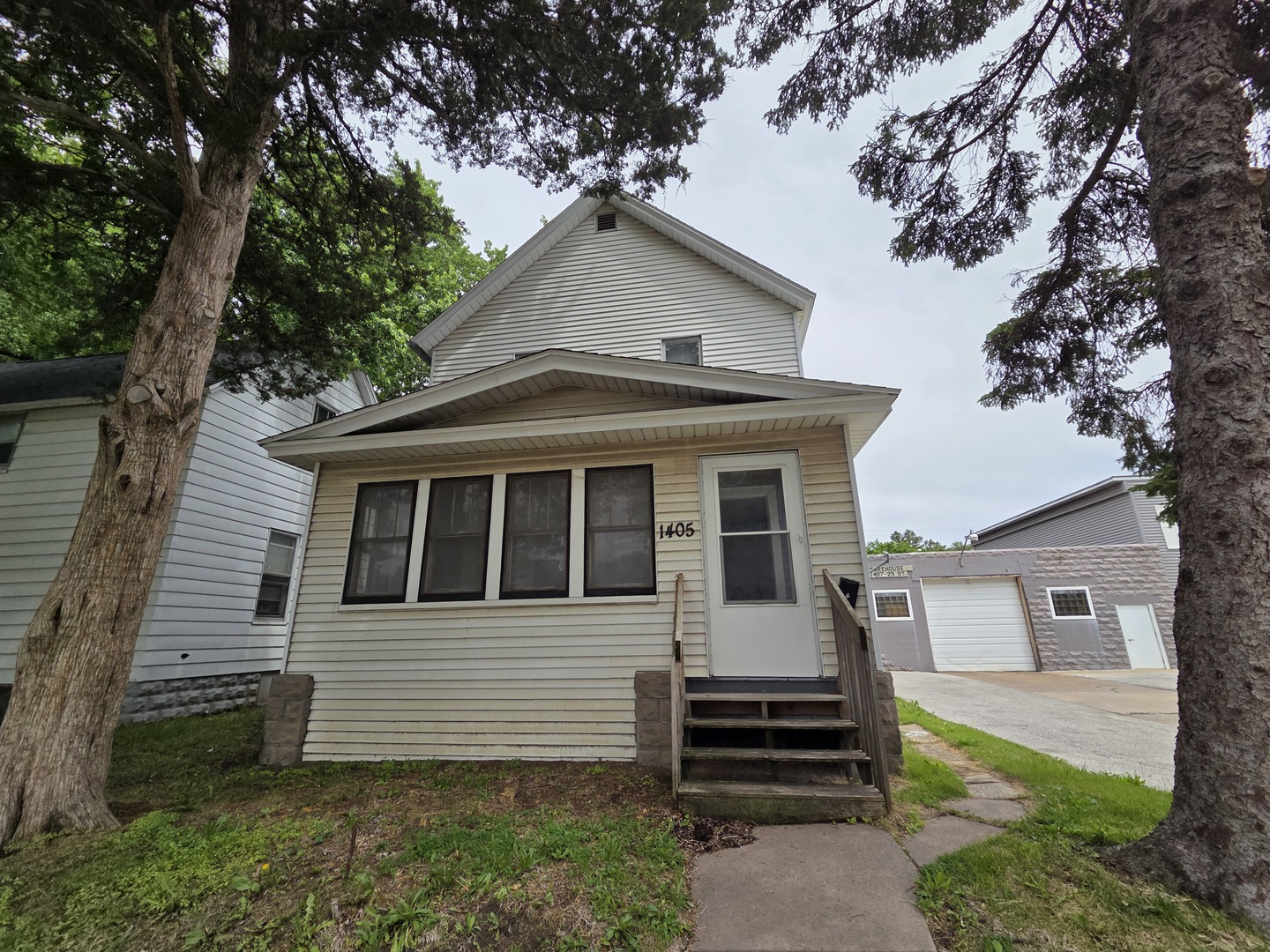 Residential in Rock Island