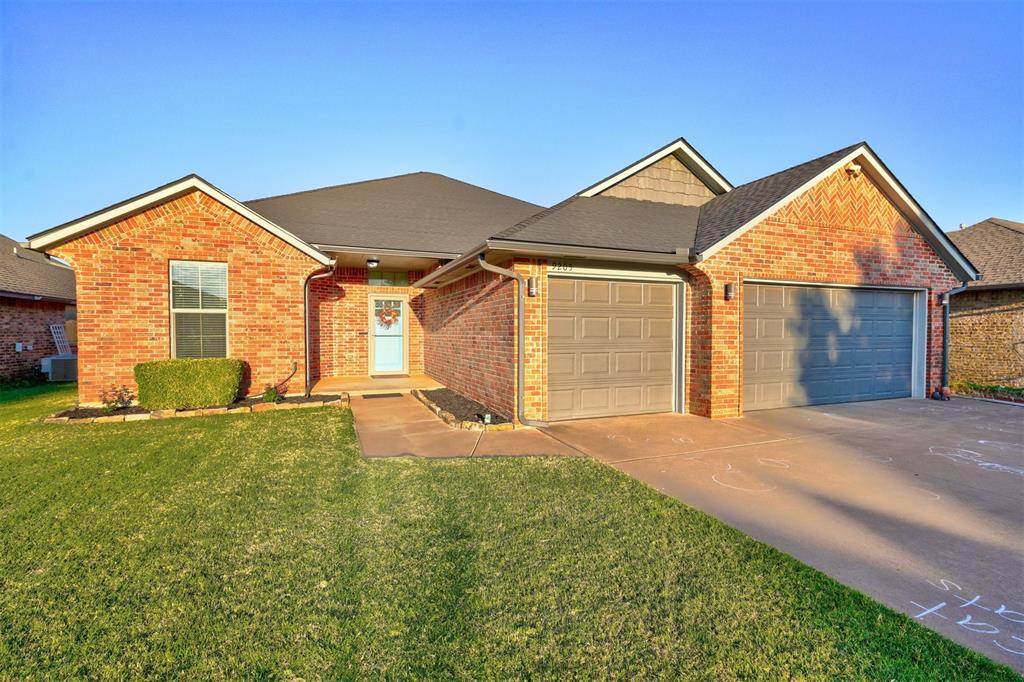 Misty Ln, Oklahoma City, OK 73160