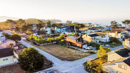  Madrone Avenue, Moss Beach, CA, 94038 | Card Image