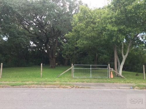 221 S Bell Dr, Texas City, TX, 77591-4242 | Card Image