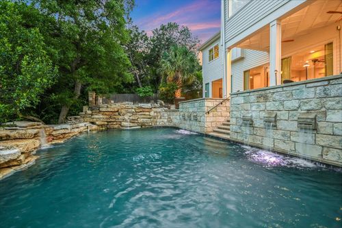 1703 Brookhaven Dr, Austin, TX, 78704-2746 | Card Image