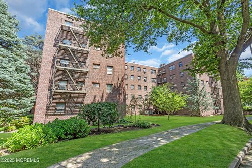 3081-3081 Edwin Ave, Fort Lee, NJ, 07024-3666 | Card Image