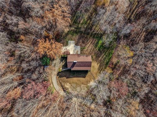 196 Jarrell Rd, Reidsville, NC, 27320-9046 | Card Image