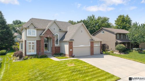 1303 Western Hills Dr, Papillion, NE, 68046-7038 | Card Image