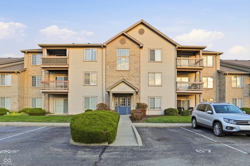 apt-310-239 Legends Creek Way, Indianapolis, IN, 46229-6024 | Card Image