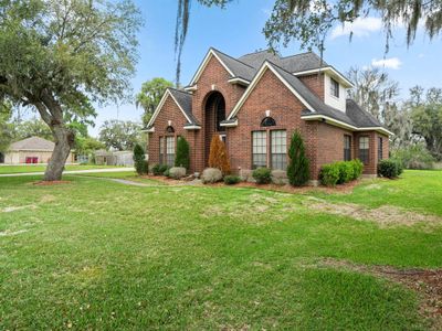 2364 County Road 582, House other with 5 bedrooms, 3 bathrooms and null parking in Brazoria TX | Image 2