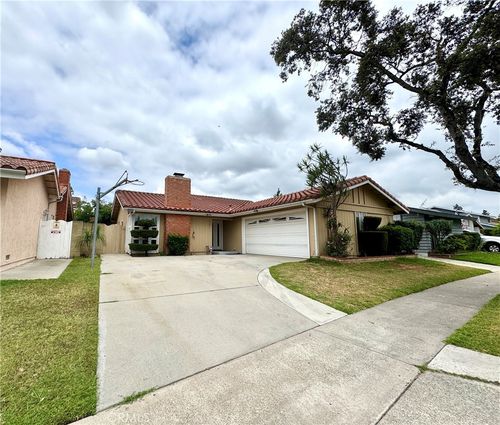 17613 Mapes Ave, Cerritos, CA, 90703-1629 | Card Image