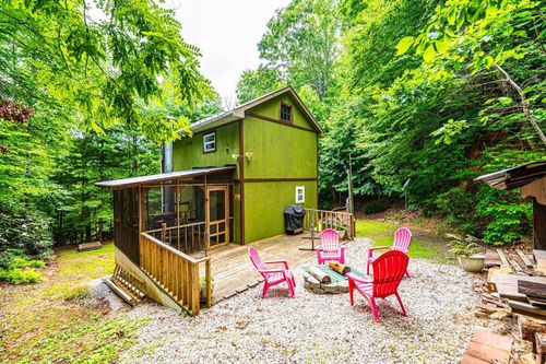 4462 Maple Grove Church Rd, Collettsville, NC, 28611-9085 | Card Image