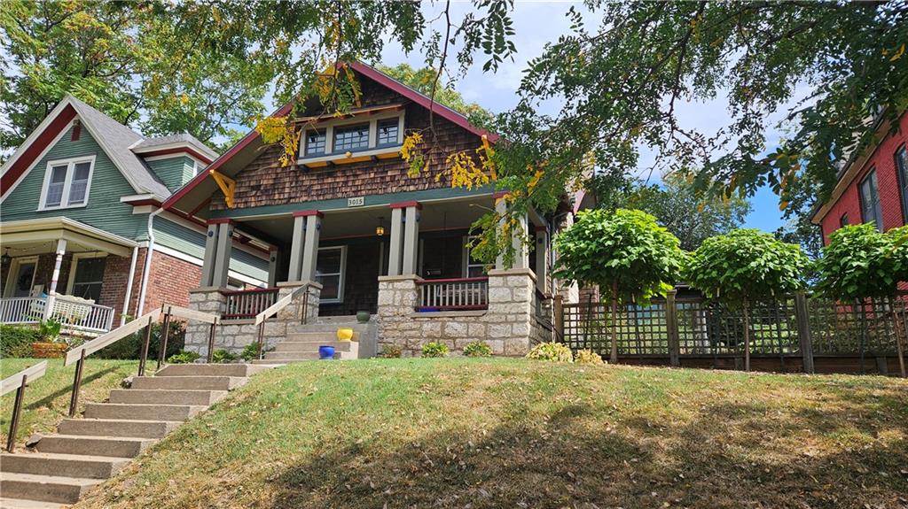 Walnut St, Kansas City, MO 64108