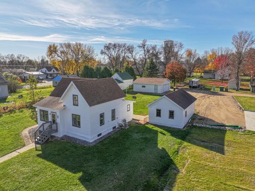 715 Prospect Ave S, Sauk Centre, MN, 56378-1702 | Card Image