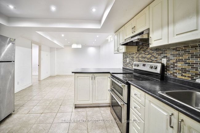 17 Pathmaster Rd, House other with 6 bedrooms, 4 bathrooms and 2 parking in Brampton ON | Image 32