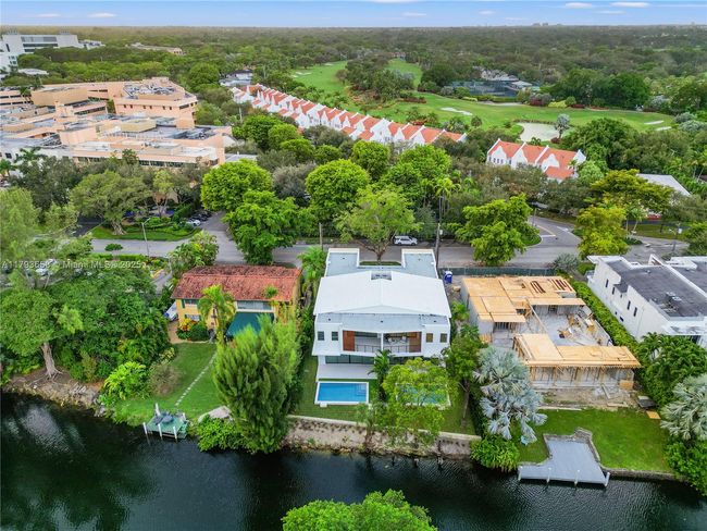 4951 University Dr, Townhouse with 3 bedrooms, 5 bathrooms and null parking in Coral Gables FL | Image 39