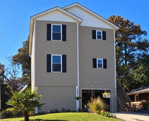 221 Sir Chandler Dr, Kill Devil Hills, NC, 27948-9041 | Card Image