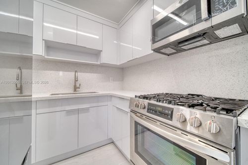 110-7101 Sw 89th Ct, Miami, FL, 33173-2402 | Card Image