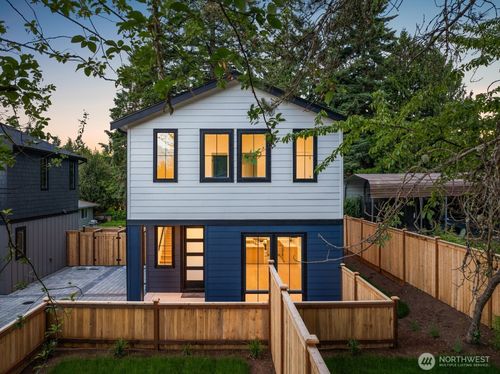 13810 84th Ave Ne, Kirkland, WA, 98034-1760 | Card Image