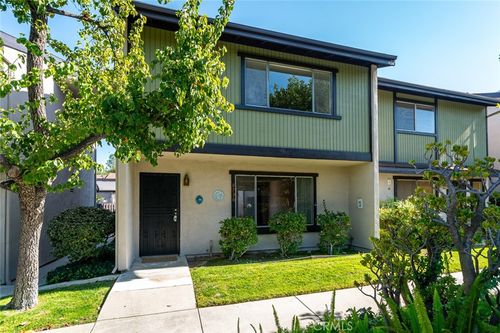 8736 Wyngate St, Sunland, CA, 91040-1916 | Card Image