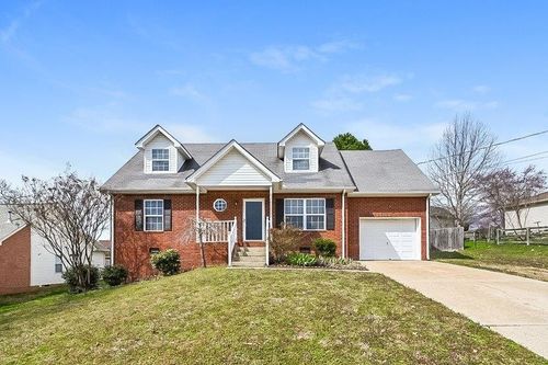 802 Pebble Beach Cir, Mount Juliet, TN, 37122-2396 | Card Image