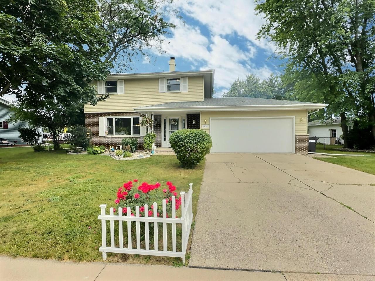 Kingston Pl, Oshkosh, WI 54904