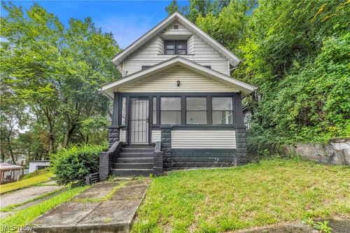 bup-712 Roselle Ave, Akron, OH, 44307-1646 | Card Image
