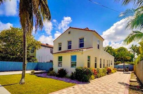 910 Ne 2nd Ave, Delray Beach, FL, 33444-4021 | Card Image