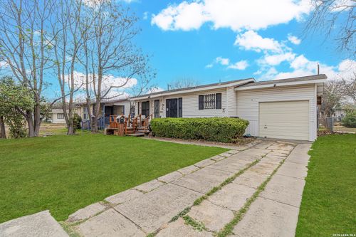 130 Hub Ave, San Antonio, TX, 78220-1022 | Card Image