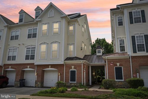 6827 Hampton Bay Ln, GAINESVILLE, VA, 20155-6228 | Card Image