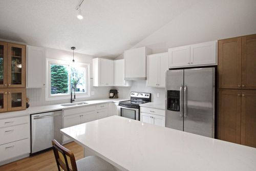 10199 205th Ct W, Lakeville, MN, 55044-8035 | Card Image