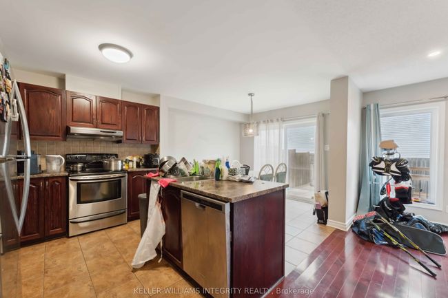 111 Tacom Cir, House attached with 3 bedrooms, 3 bathrooms and 1 parking in Nepean ON | Image 4