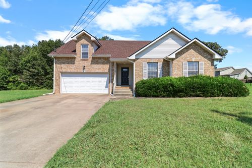 3393 Endsworth Dr, Clarksville, TN, 37042-4663 | Card Image