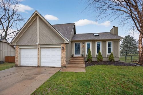14014 S Cottonwood Dr, Olathe, KS, 66062-1924 | Card Image