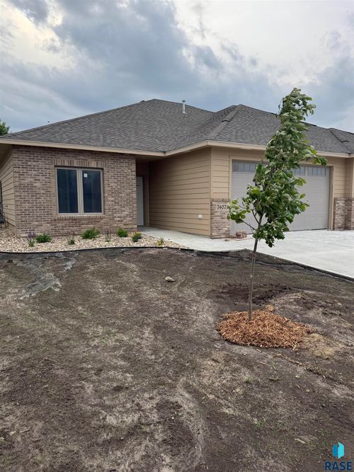7407 S Grand Arbor Ct, Sioux Falls, SD, 57108-3148 | Card Image