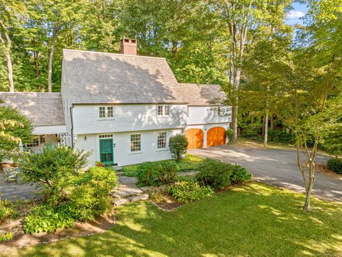 8 Currituck Rd, Newtown, CT, 06470-1306 | Card Image