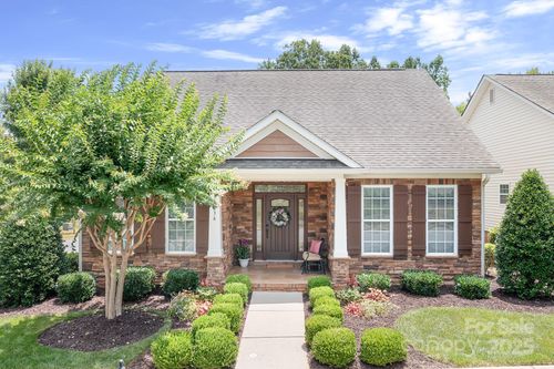 18236 Coulter Pkwy, Cornelius, NC, 28031-8289 | Card Image