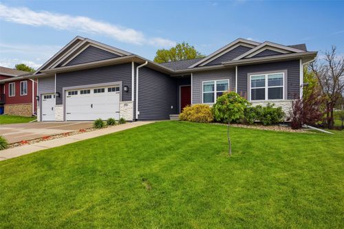572 Fawn Ave, Tiffin, IA, 52340-4722 | Card Image