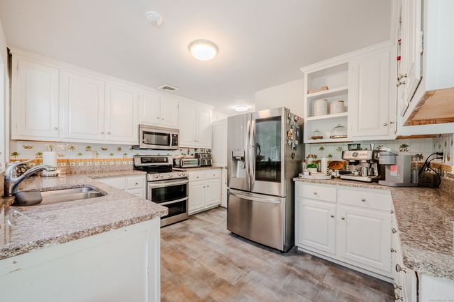 11 Walker Ln, House other with 3 bedrooms, 2 bathrooms and null parking in Woodbridge CT | Image 4