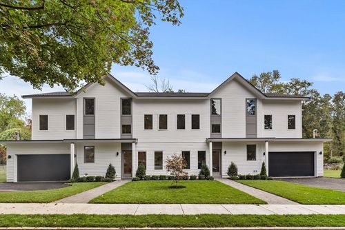 82-82 Louise Rd, Chestnut Hill, MA, 02467-1915 | Card Image