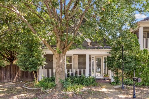 1390 Island Shore Dr, Memphis, TN, 38103 | Card Image
