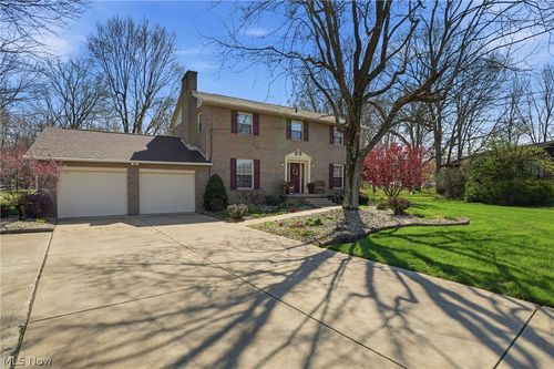 536 Windsor Dr, Mineral Wells, WV, 26150-6772 | Card Image