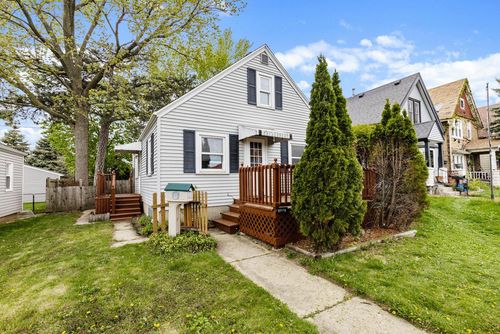 3779 S Pennsylvania Avenue, Saint Francis, WI, 53235 | Card Image