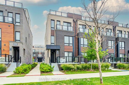 21-235 Mclevin Ave, Toronto, ON, M1B6C3 | Card Image
